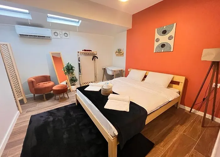 شقة The Pillo Mansion