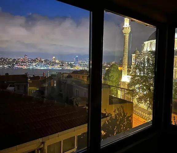 شقة The Pillo Mansion